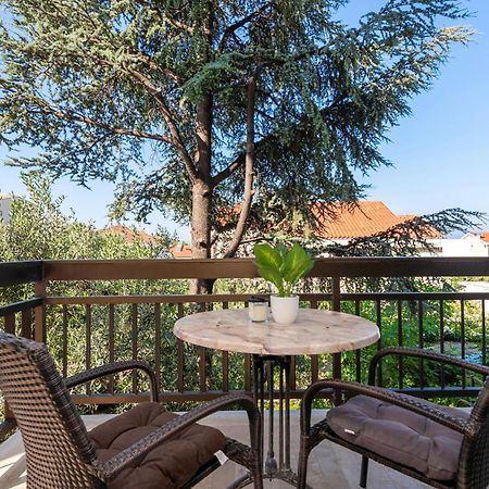 Awesome Apartment In Makarska With Wifi Exterior photo